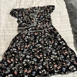 Floral Black Dress with Short Sleeves